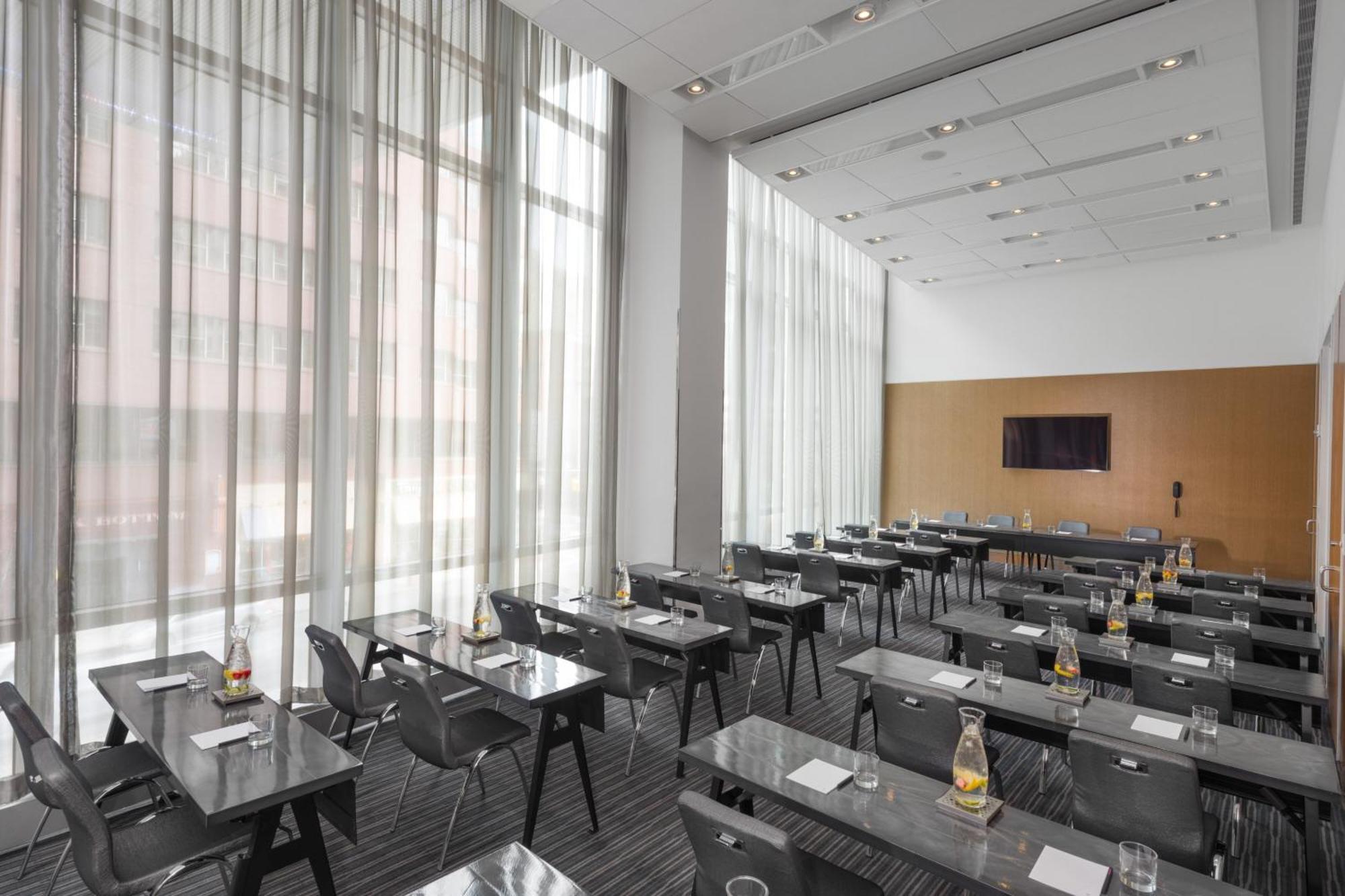 W Boston Hotel Екстериор снимка